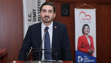 Yeni Parti Meclis Üyesi Nazım Gençtürk, konuşmasında 1 Eylül Dünya Barış Günü ile adli yılın açılışının aynı güne denk gelmesine dikkat çekti.
